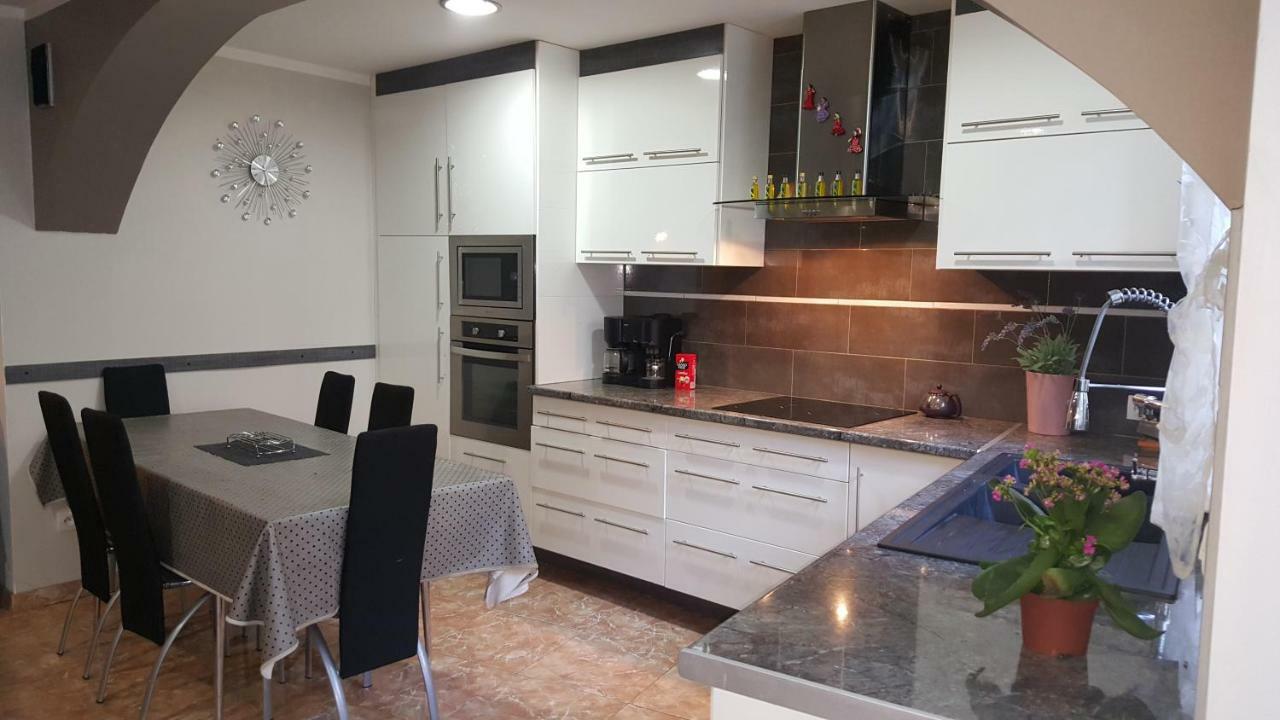 Appartement Carnus Rodez Eksteriør billede