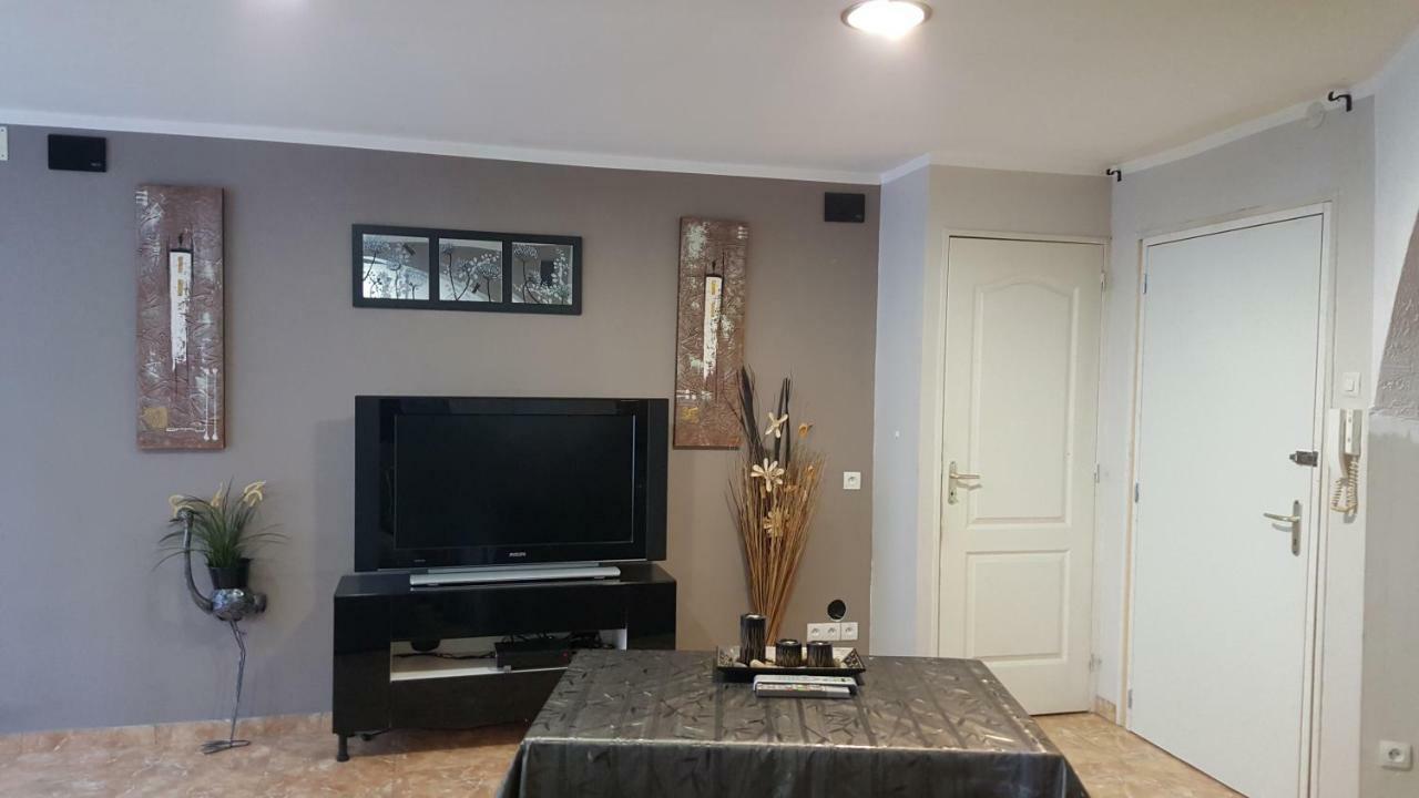 Appartement Carnus Rodez Eksteriør billede